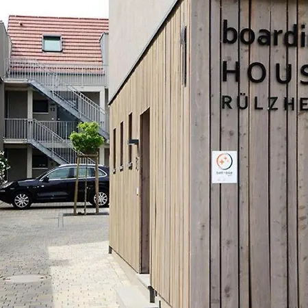 Boardinghouse Apartment *