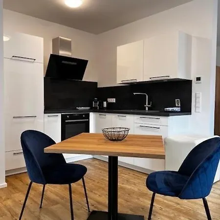 Apartment Boardinghouse *